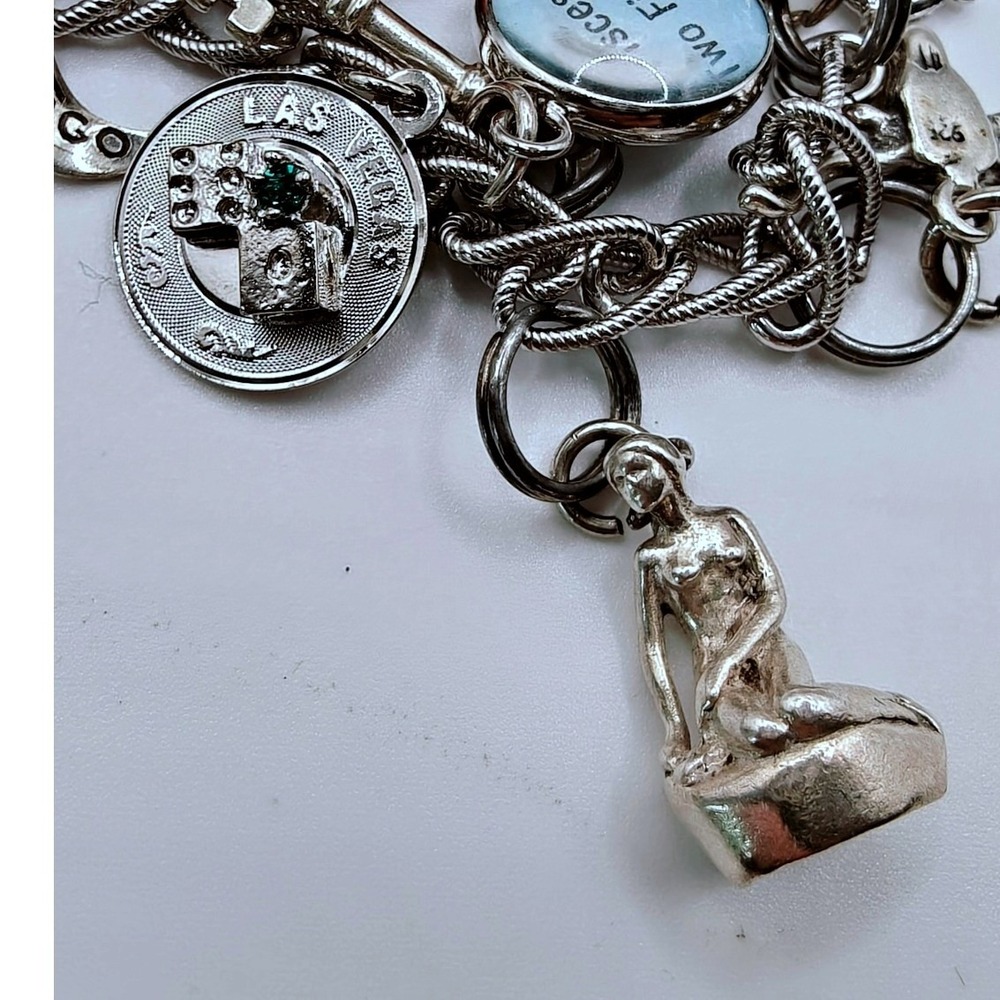 Vintage World Travelers Charm Bracelet Silver  55g London Vegas Munich & more - Picture 8 of 16